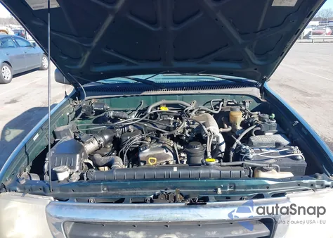 1999 Toyota Tacoma Prerunner z USA, uszkodzony, nr VIN 4TASM92N6XZ440297